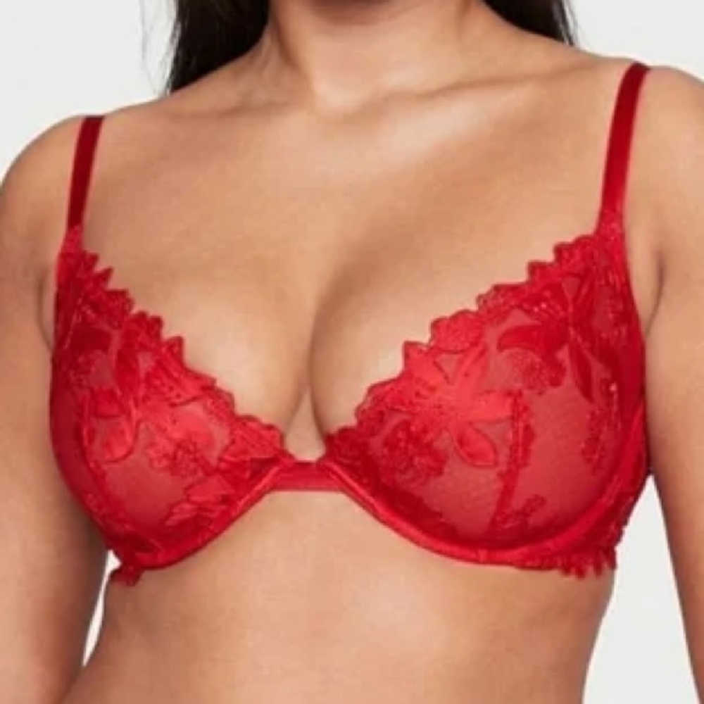 Victoria’s Secret Low Cut Demi Red Lace Bra